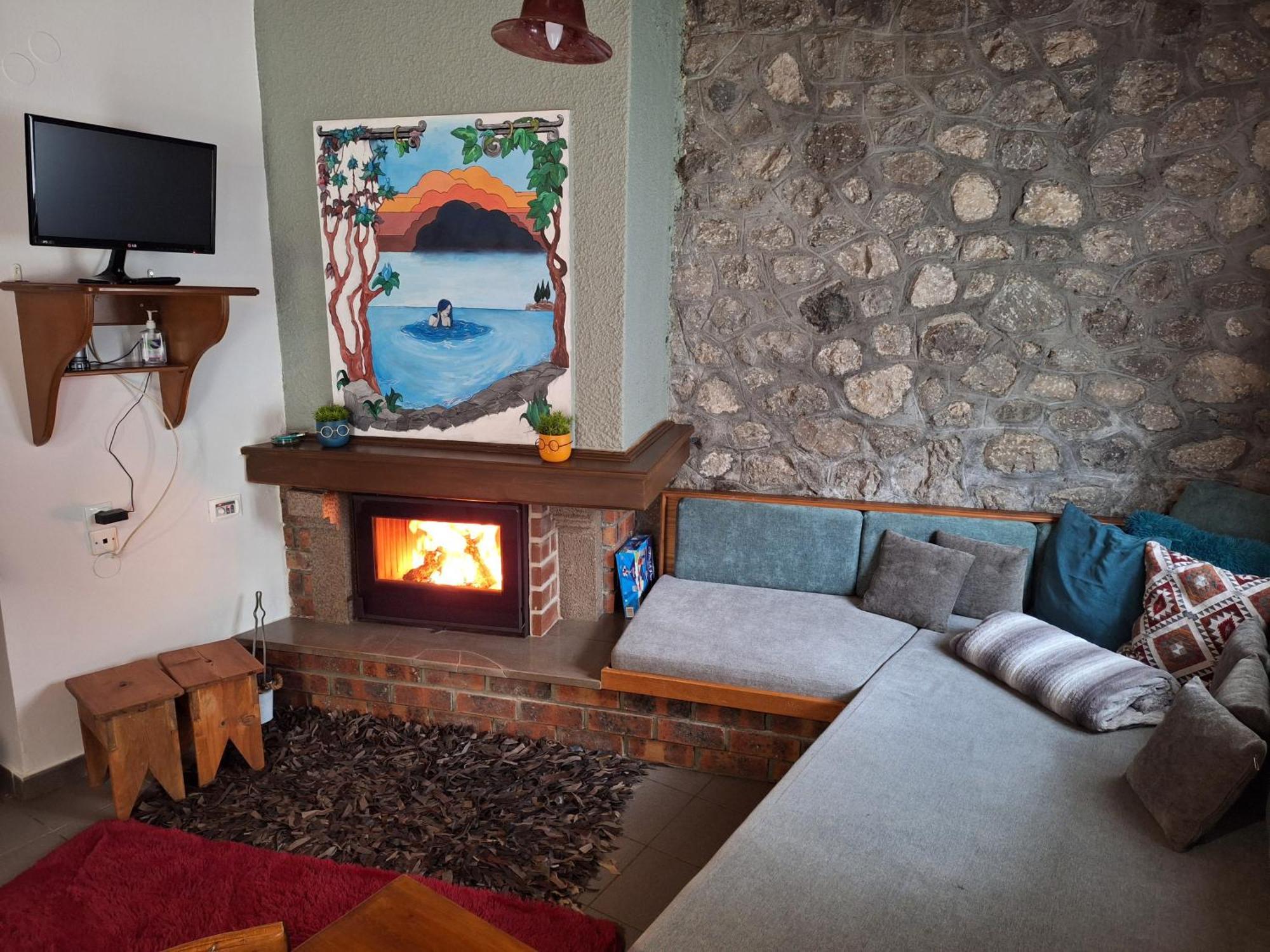 Apartment Potamolithos *